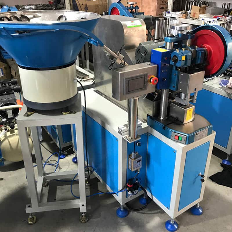 Máquina de fijación de ojales de cortina completamente automática